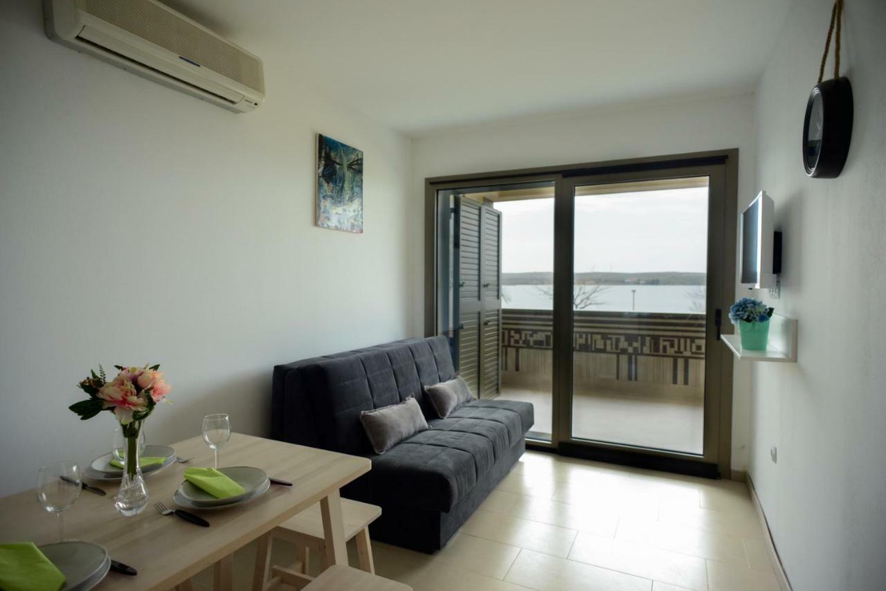 Apartments Svijet Mora 2 Povljana Luaran gambar
