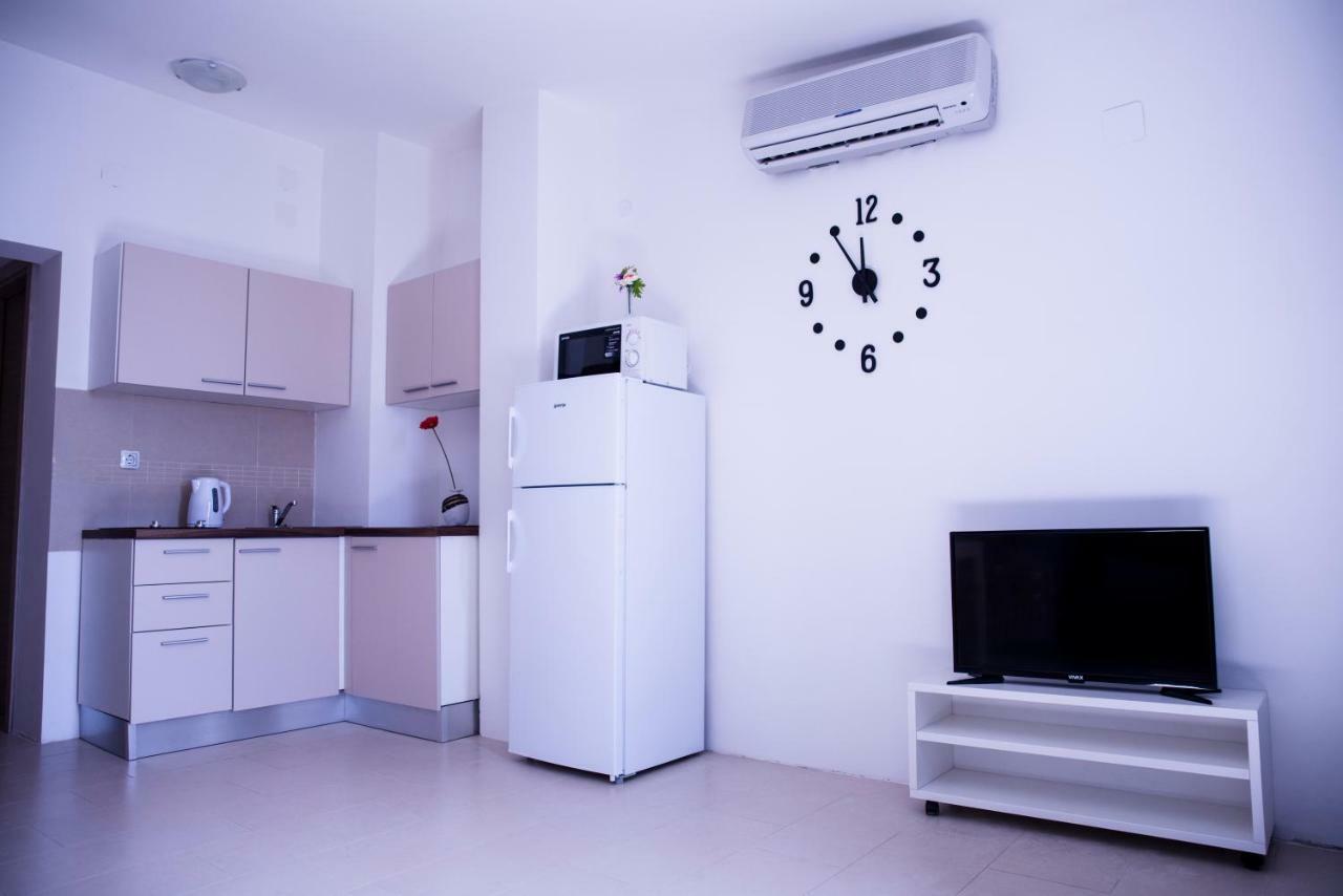 Apartments Svijet Mora 2 Povljana Luaran gambar