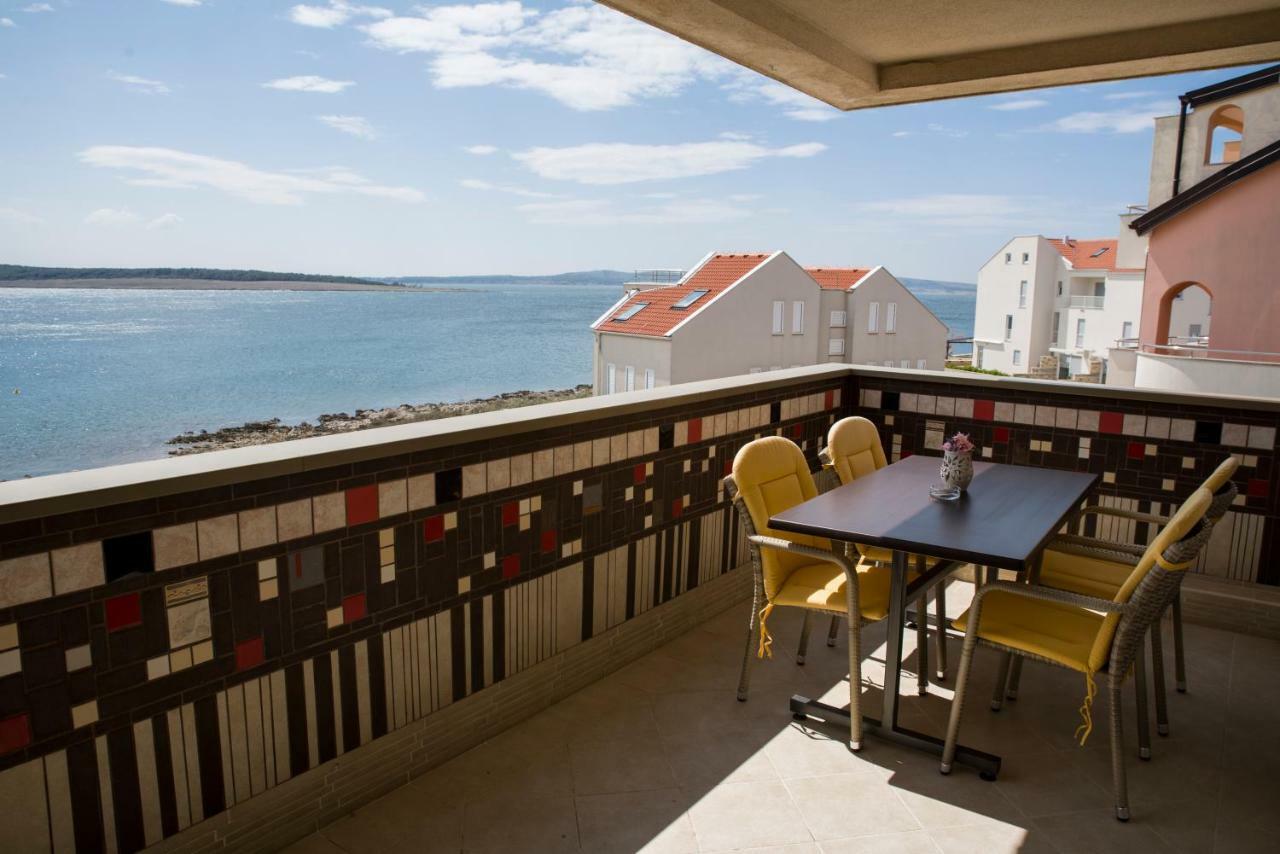Apartments Svijet Mora 2 Povljana Luaran gambar