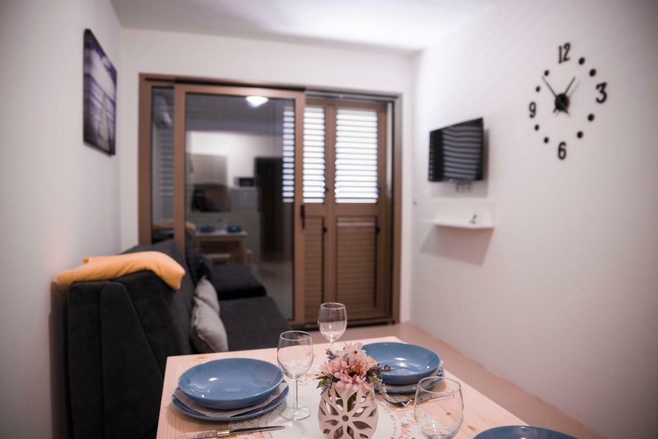 Apartments Svijet Mora 2 Povljana Luaran gambar